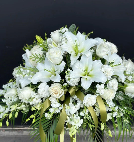 Sympathy Flower Etiquette: When and How to Send Condolence Flowers